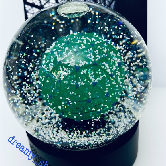 NIB Waterford 2021 Times Square Snow Globe Gift Of Happiness Home Decor #1055465 - Picture 4 of 11